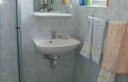 Un imobil in zona ideala pentru locuit din Gruia!