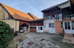 COMISION 0!Casa cu 2 apartamente, 210 mp, 1350 mp teren, in Vistea