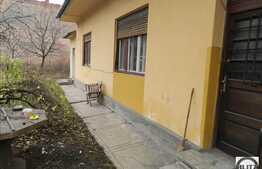 Casa 115 mp, cu teren aferent de 418 mp si front de 12 ml, zona Gruia!