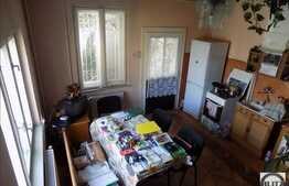 De vanzare casa cuplata, 98 mp, teren 400 mp, zona linistita de case!