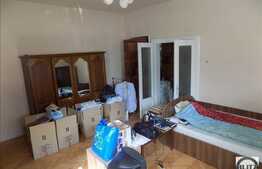 De vanzare casa cuplata, 98 mp, teren 400 mp, zona linistita de case!