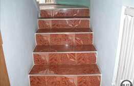 Casa solida in Cartierul Intre Lacuri.