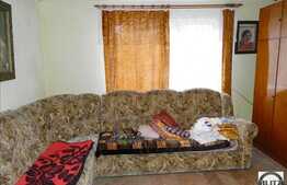 De vanzare casa cu 797 mp teren la o distanta convenabila fata de REAL