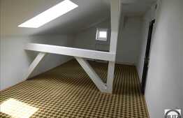 Oportunitate, 300 mp utili si 800 mp de teren!