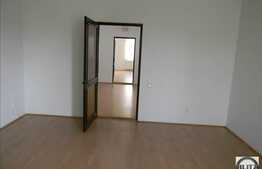 Oportunitate, 300 mp utili si 800 mp de teren!