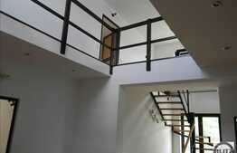 Oportunitate, 300 mp utili si 800 mp de teren!