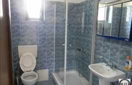 Oportunitate, 300 mp utili si 800 mp de teren!