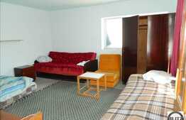 Casa de inchiriat cu 5 camere si 200 mp utili