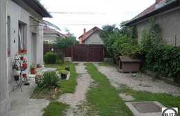 Casa Situata Intr-o Zona Linistita Din Iris !