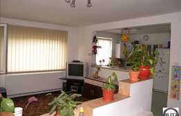 Casa Situata Intr-o Zona Linistita Din Iris !