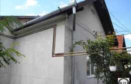 Casa Situata Intr-o Zona Linistita Din Iris !