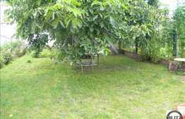 Casa Situata Intr-o Zona Linistita Din Iris !