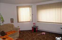 Casa Situata Intr-o Zona Linistita Din Iris !