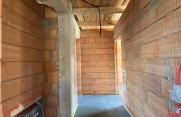 Casa P+E semifinisata cu panouri solare si pompa de caldura zona Roata Faget