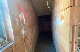 Casa P+E semifinisata cu panouri solare si pompa de caldura zona Roata Faget