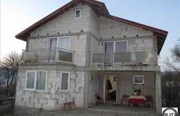Casa de vanzare, 180 mp, teren de 420 mp, zona Iris!