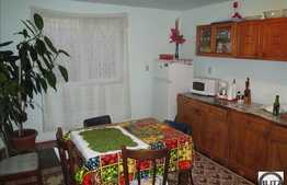 Casa de vanzare, 180 mp, teren de 420 mp, zona Iris!