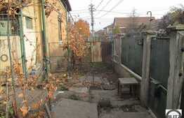 Casa demolabila de vanzare, cu teren de 320 mp si front la strada de 30ml!