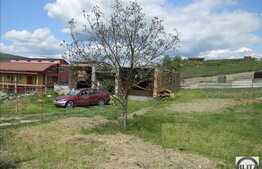 Constructie de vanzare, 200 mp utili, teren 1445 mp, zona linistita de case/vile