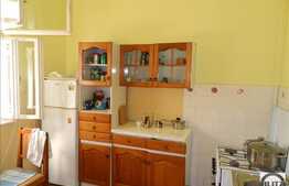 Casa de vanzare, 100 mp cu teren 350 mp, zona Intre Lacuri