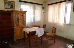 Casa de vanzare, 100 mp cu teren 350 mp, zona Intre Lacuri