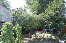 Casa de vanzare, 200 mp cu 565 mp teren, zona Parcul Farmec