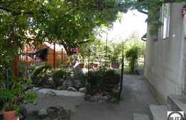 Casa de vanzare, 200 mp cu 565 mp teren, zona Parcul Farmec