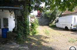 Casa demolabila/renovabila de vanzare, cu teren 425 mp