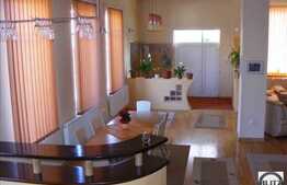 O casa primitoare, mobilata utilata in zona linistita!