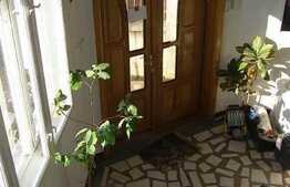 Casa de inchiriat cu 8 camere in cartierul Marasti