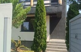 VILĂ MODERNĂ DE VÂNZARE – GHIMBAV, ZONA CENTRALĂ
