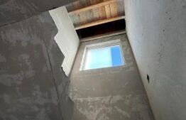 Oportunitate! Casă cu 4 camere, zonă centrală din Chinteni! 