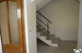 Casa tip duplex cu 225 mp utili.