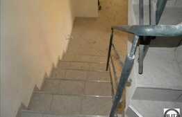 Casa tip duplex cu 225 mp utili.