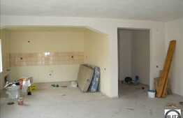 Casa tip duplex cu 225 mp utili.