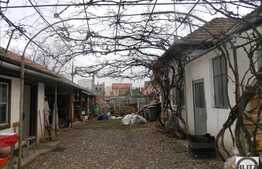 Vanzare casa demolabila cu 806 mp teren, zona linistita!