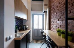 Oportunitate! 2 apartamente, 2 parcari, garaj, la cheie, zona Regionala