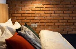 Oportunitate! 2 apartamente, 2 parcari, garaj, la cheie, zona Regionala