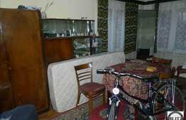 Casa demolabila de vanzare, 100 mp, cu teren de 588 mp si front la 2 strazi!