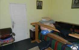 Casa demolabila de vanzare, 100 mp, cu teren de 588 mp si front la 2 strazi!