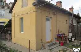 Casa de vanzare, 69 mp, cu teren de 337 mp si front de 11 ml, zona Marasti!