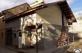 Casa cuplata, 41 mp utili, 23 mp teren, zona semicentrala