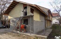 Casa cuplata, 41 mp utili, 23 mp teren, zona semicentrala