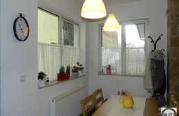 Apartament in imobil tip casa, 55 mp, 30 mp teren, zona cu acces facil