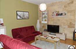 Apartament in imobil tip casa, 55 mp, 30 mp teren, zona cu acces facil