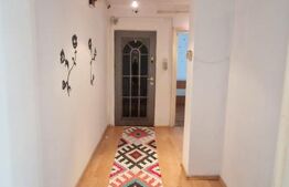 Apartament decomandat, 55 mp, etaj 3, 2 locuri de parcare, beci, zona aerisita