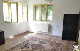 Casa individuala 2 camere, 64 mp, 989 mp teren, zona linistita de case!