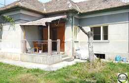 Casa individuala 2 camere, 64 mp, 989 mp teren, zona linistita de case!