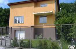 Casa individuala de vanzare 250 mp utili, zona Campului!