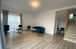 Casa pe calcan cu priveliste superba si compartimentare deosebita.